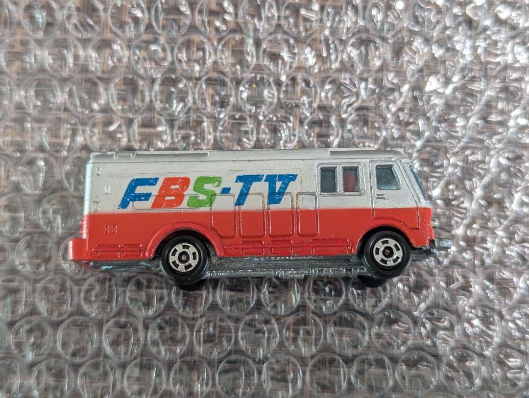 トミカ 福岡放送 NHK TV 中継車 黒箱 日本製 箱付き 特注 FBS-TV