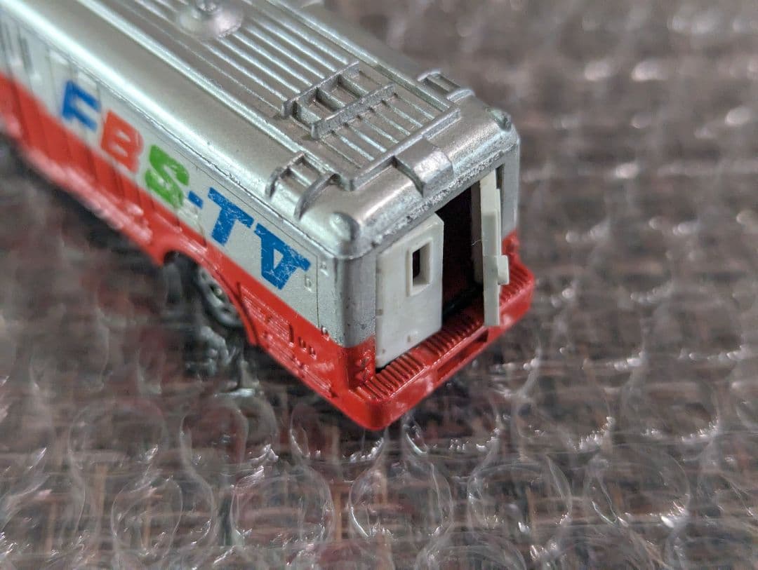 トミカ 福岡放送 NHK TV 中継車 黒箱 日本製 箱付き 特注 FBS-TV