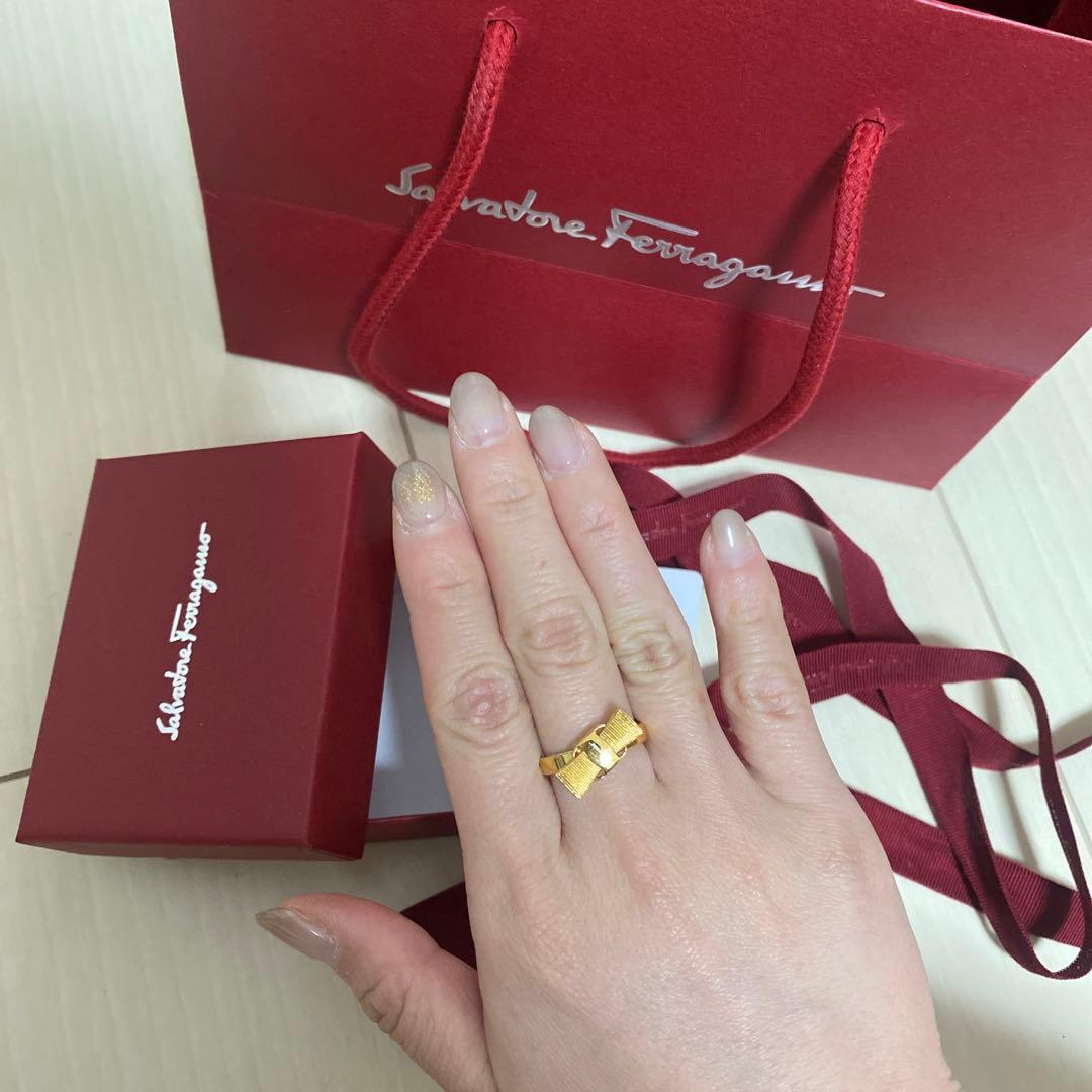数回のみ使用】フェラガモ リボン リング - メルカリ