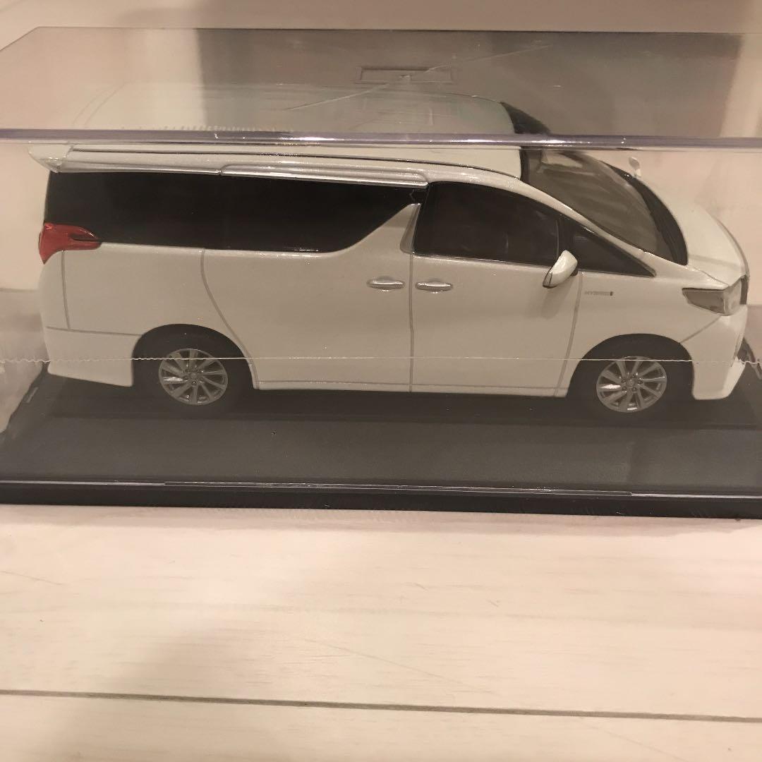 トヨタ アルファード　ハイブリッドSR ホワイトパールクリスタルシャイン