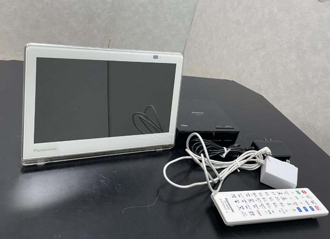 Y♢597 パナソニック ポータブルテレビ 防水モデル　 UN-10E11 概要 防水モデル UN-10E11 | ポータブルテレビ（プライベート・ビエラ
