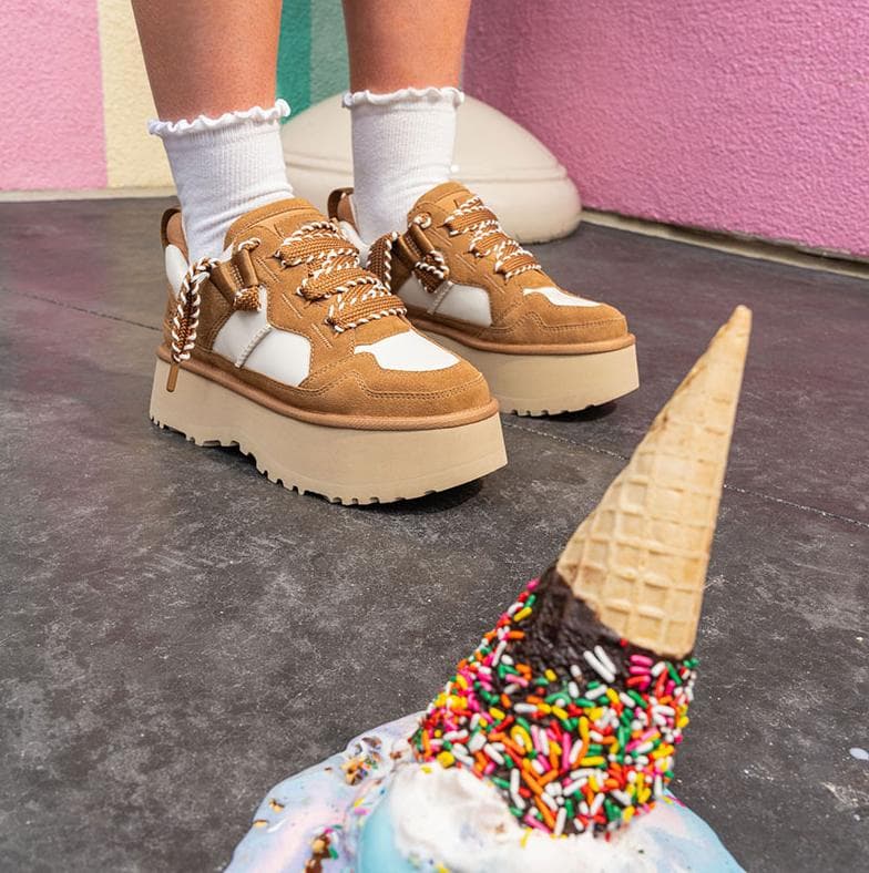 【美品】UGG アストロメル Astromel 23.0cm chestnut