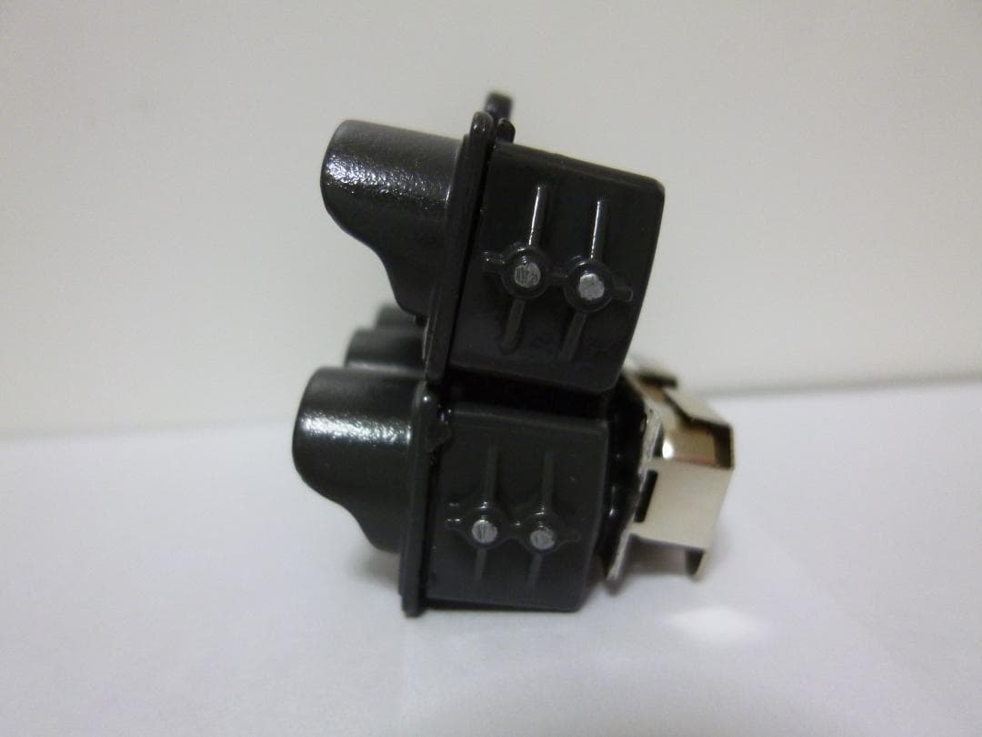 本物志向改造　信号機ガチャ（青色矢印３灯　ブラックグレー）