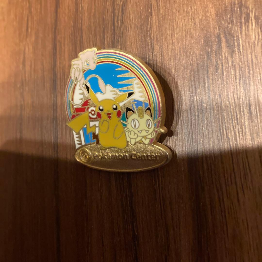 ポケモンセンター サッポロ　ピンズ 2005年　ピカチュウ　ニャース　ミュウ