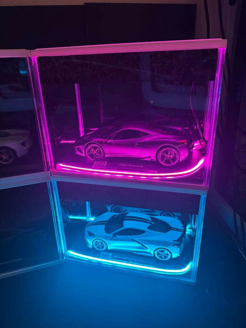 【世界に一つ‼️】大人気 1/18 ジオラマ LED 展示 鑑賞用 模型 ミニカー