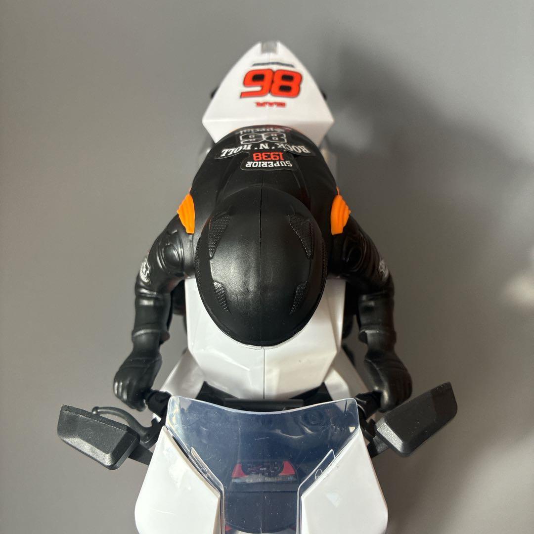 R1 1/6スケール リモコン　オートバイ スタントカー　ワイヤレス　ラジコン