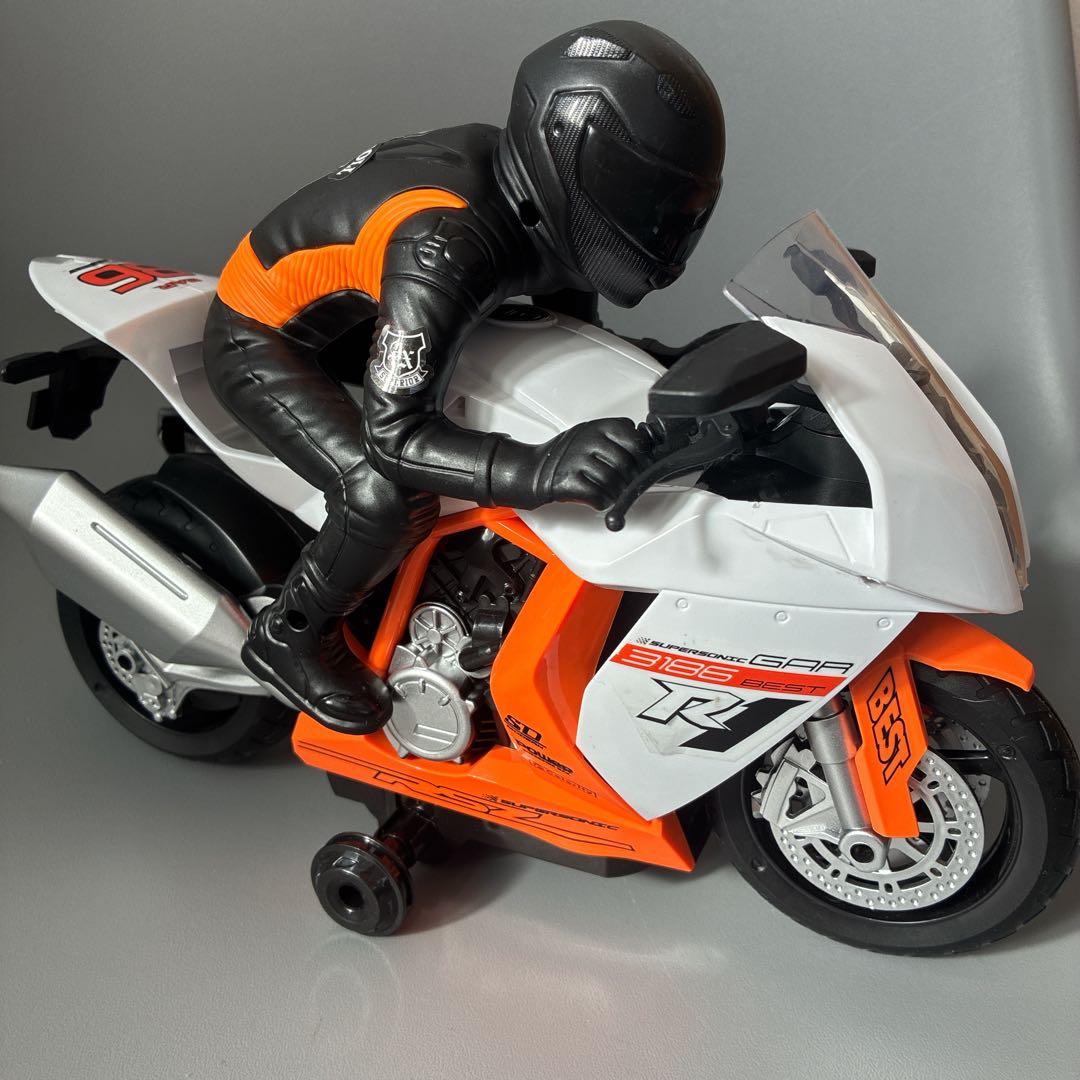R1 1/6スケール リモコン　オートバイ スタントカー　ワイヤレス　ラジコン
