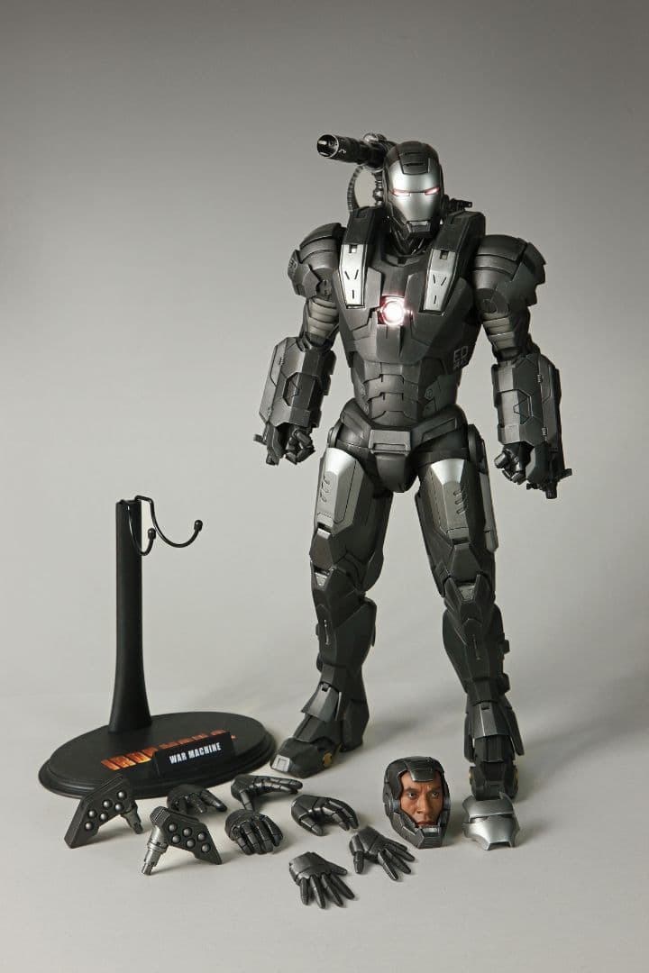 ホットトイズ　アイアンマン2　マーク6　ウォーマシン　2点セット