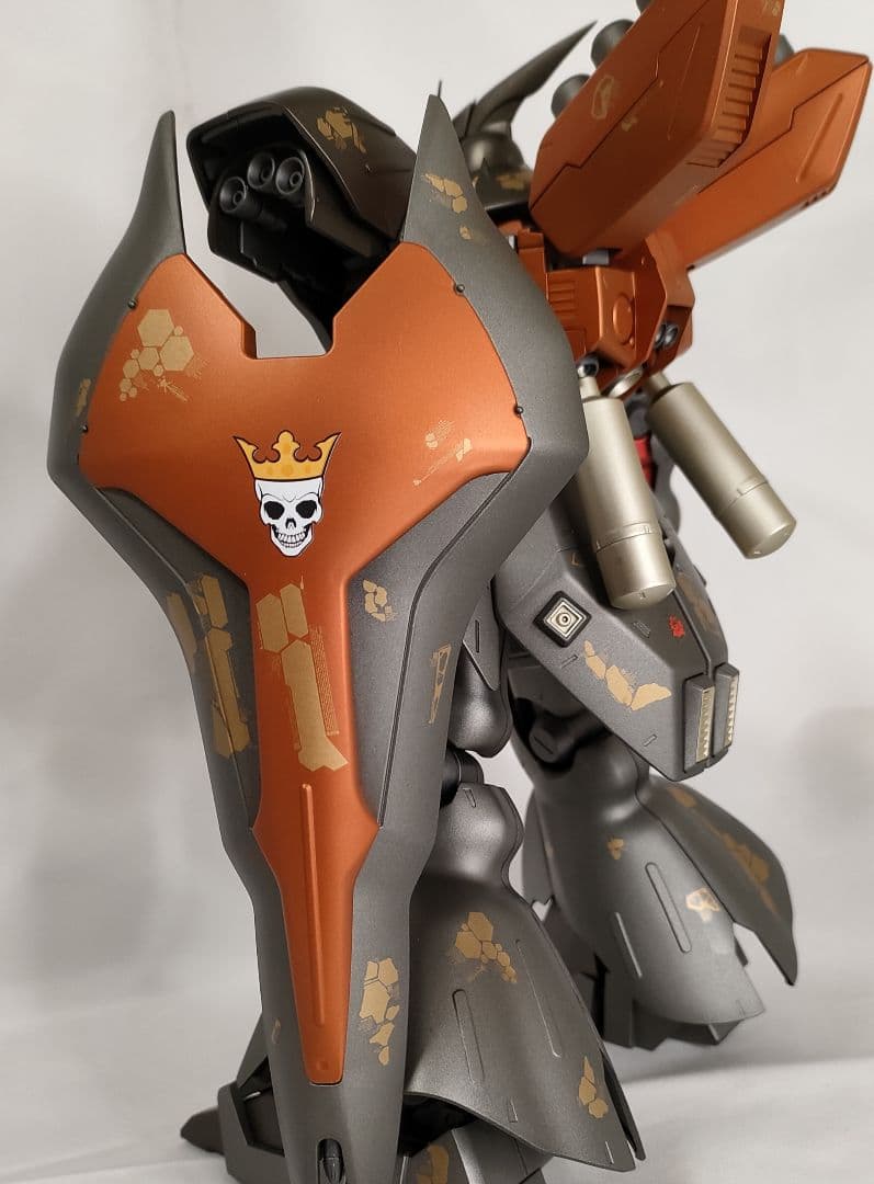 ガンプラ 塗装済完成品 MG MSN-04 サザビー