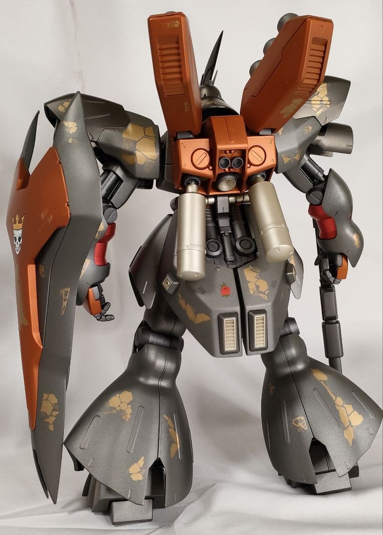 ガンプラ 塗装済完成品 MG MSN-04 サザビー