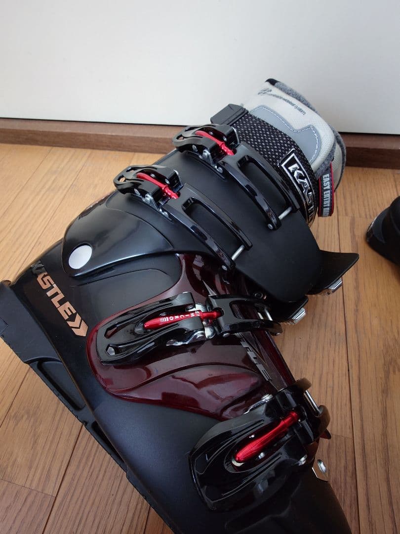 スキーブーツ　幅広タイプ　27~27.5cm　ケスレ