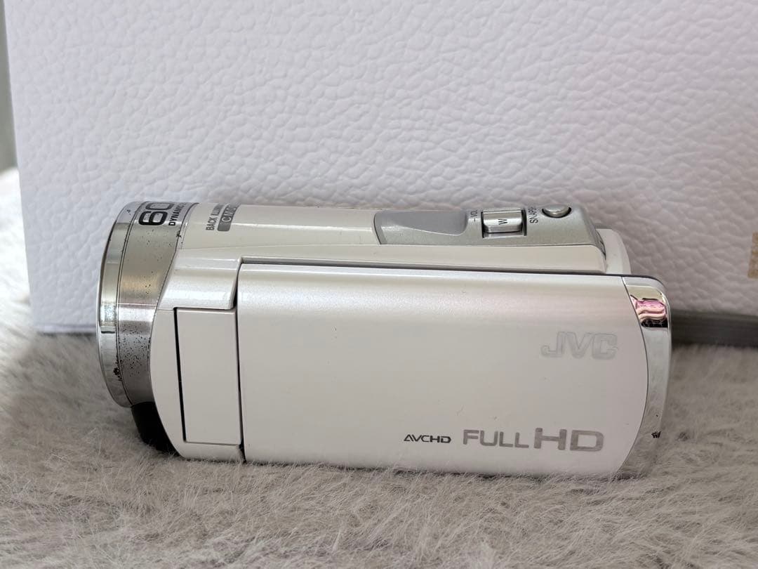 JVC Everio GZ-E780-W ホワイト 純正充電ケーブル付動作確認済 - メルカリ