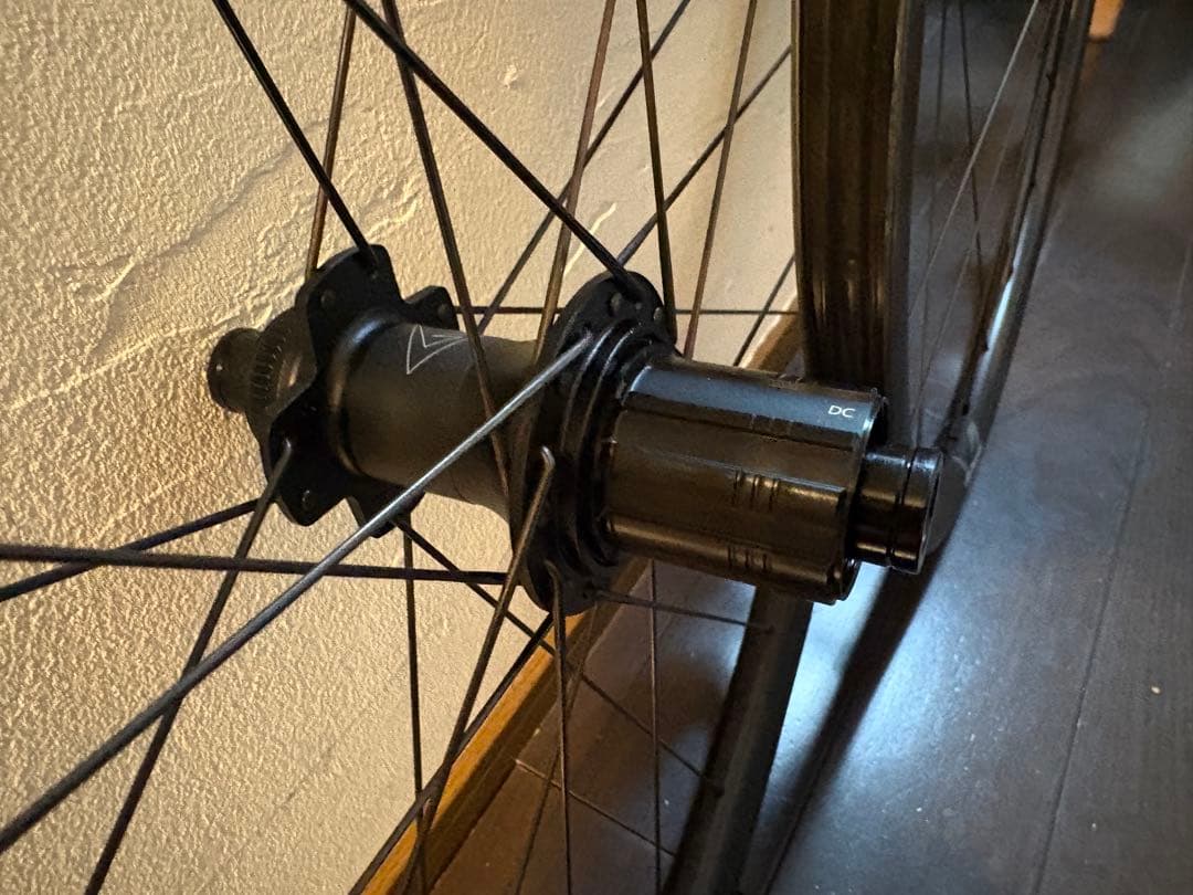 veloman ホイール 33mm 前後shimano HG 1,433g - メルカリ