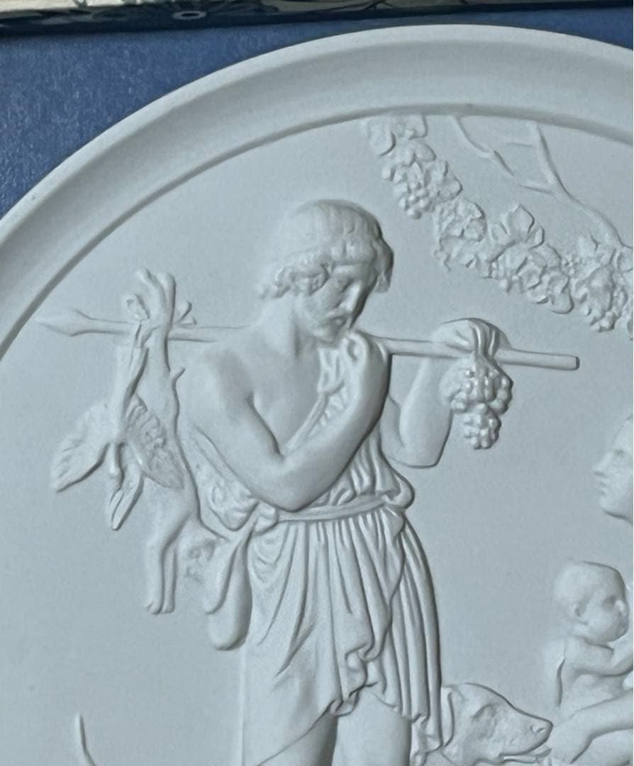 ロイヤルコペンハーゲン レリーフ 秋 - メルカリ