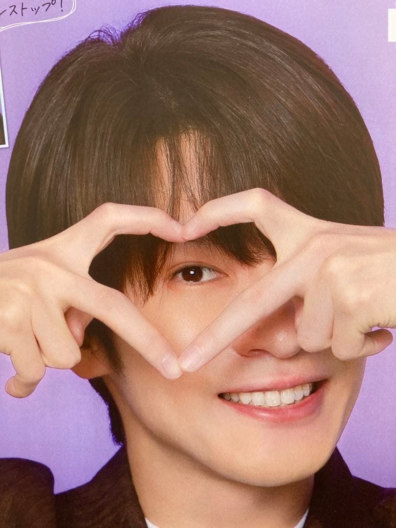 ☆深澤辰哉☆最新切り抜きファイル64P☆32P×2冊☆ピンナップ4枚☆匿名