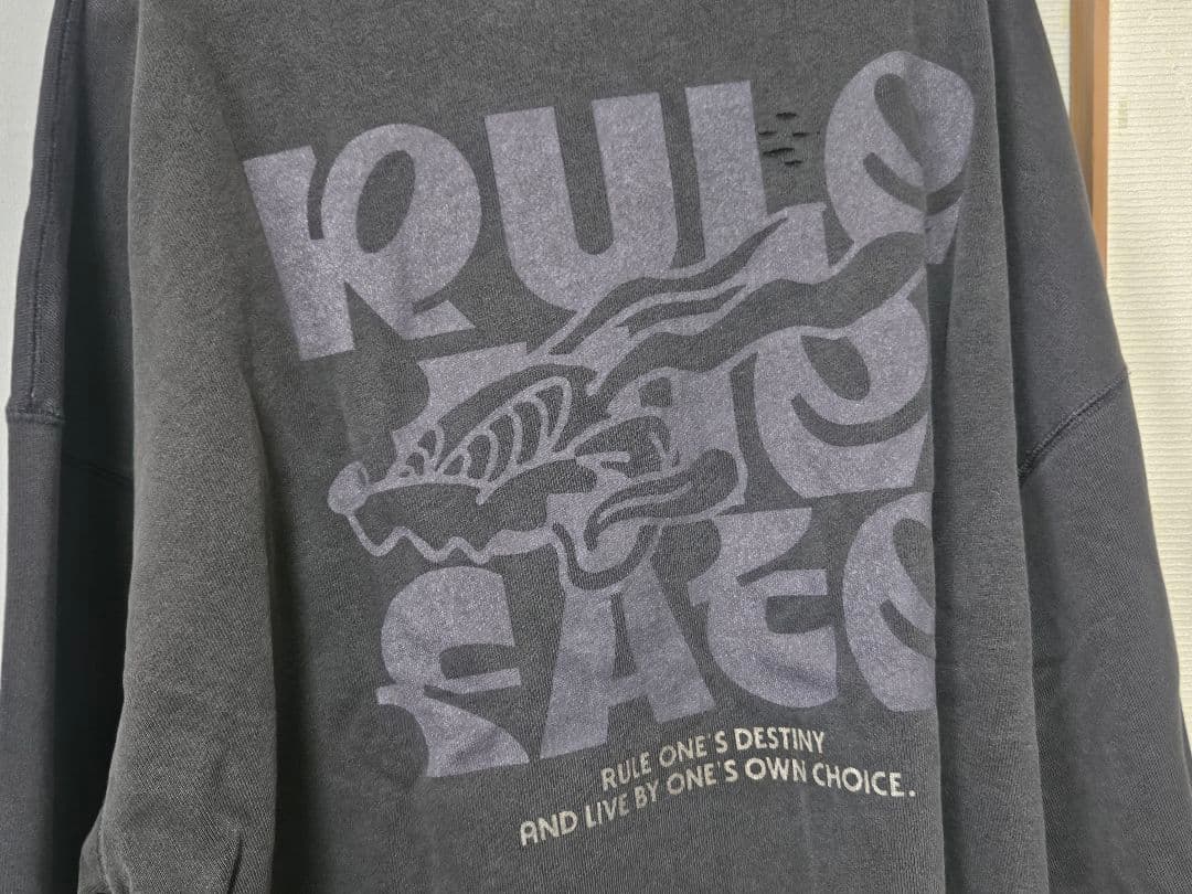RULE THE FATE　スウェットトレーナー　ブラック