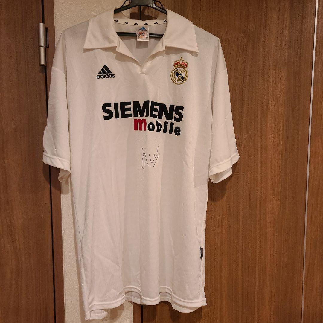 2002年 レアルマドリード ルイスフィーゴ直筆サイン入りユニフォーム