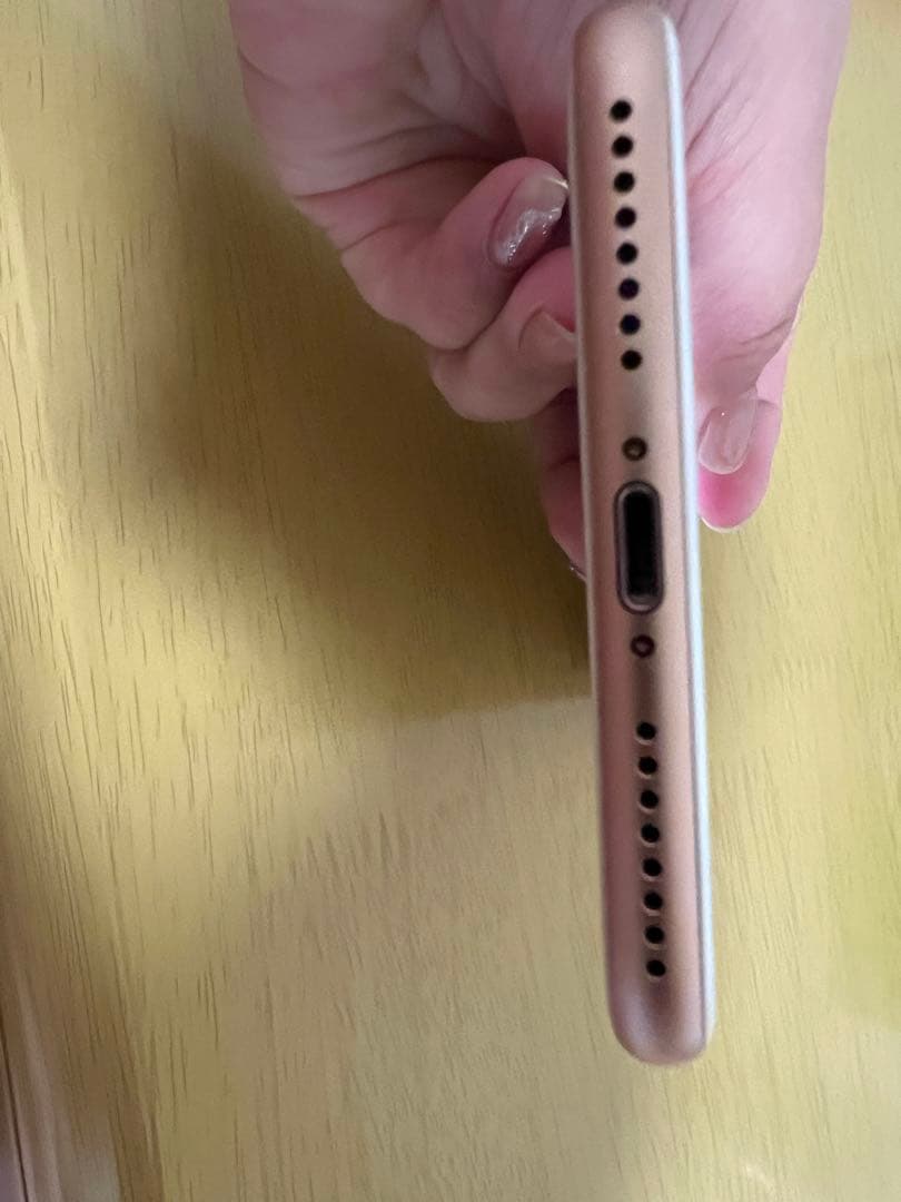 ジャンク品iPhone 8 Plus ゴールド 本体 - メルカリ