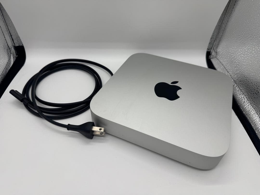 Macデスクトップ Mac mini M1 Memory 8GB SSD 256GB Mac mini: 8コアCPUと8コアGPUを搭載したApple M1チップ 256GB SSD
