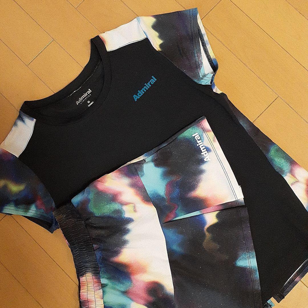 Aiです！Admiral テニスウェアセット ブラック/マルチカラー M アドミラル(Admiral) ウェア（レディース） ]バックレイヤードスリット