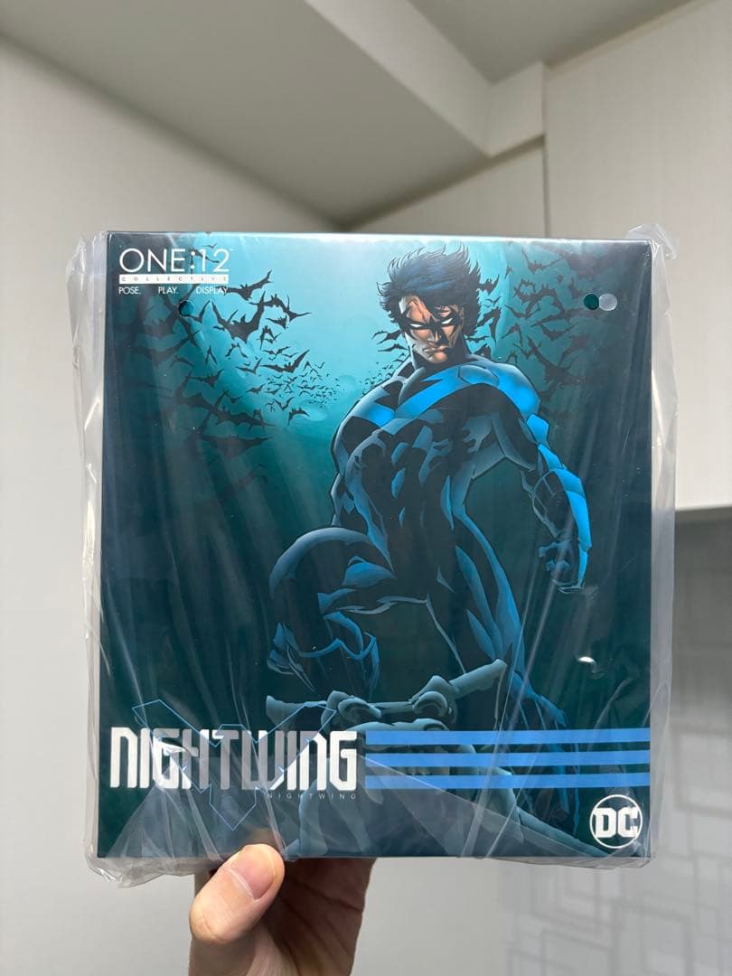 mezco メズコ ナイトウィング nightwing アクションフィギュア