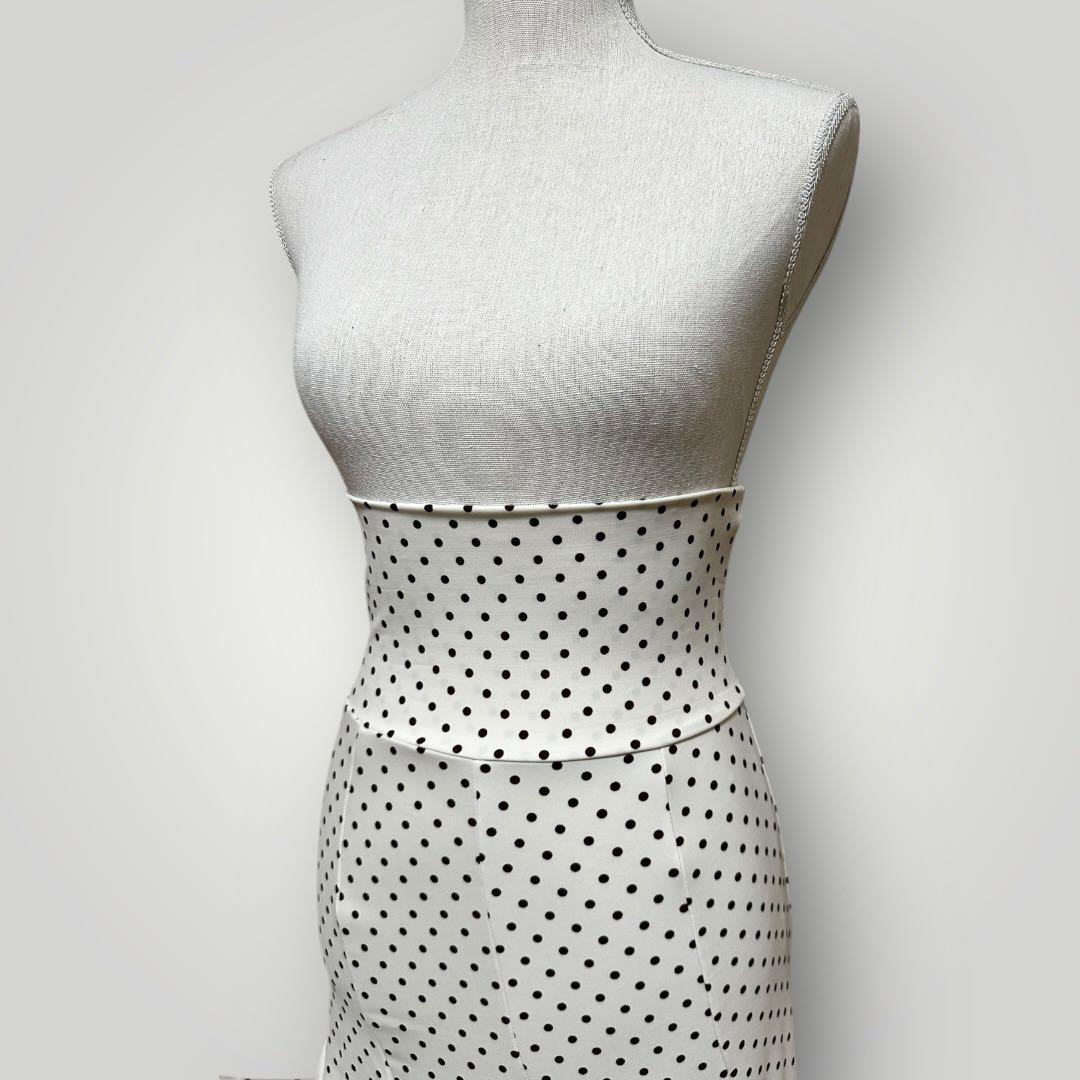 フラメンコファルダ エスカルゴタイプ アイボリー水玉