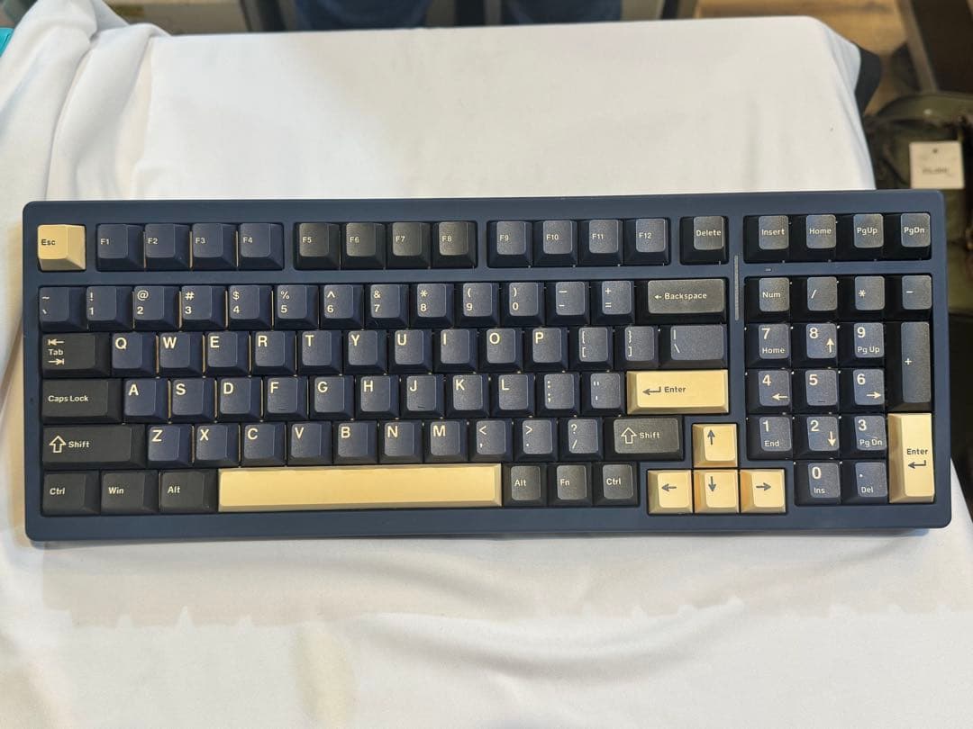 542＊VGN　S99　ワイヤレスメカニカルキーボード　ゲーミング　ネイビー Amazon.co.jp: VGN ワイヤレス ゲーミングキーボード S99 Aurora Ice