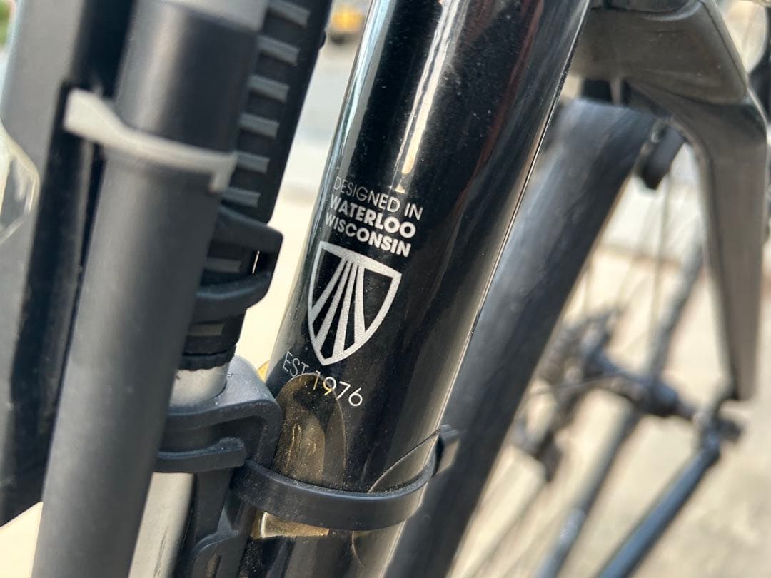 トレック 7.7FX クロスバイク　兵庫より