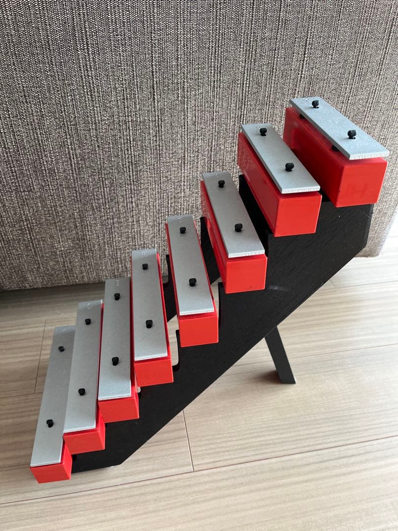 スズキ SUZUKI SB-8 サウンドブロッ ク幹音8音セット Amazon.co.jp: SUZUKI スズキ 音階ステップ付サウンドブロック 幹音8音