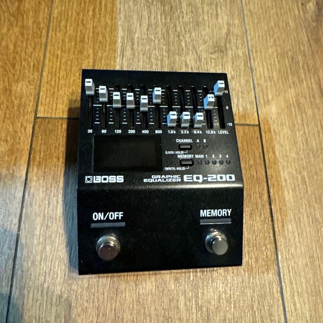 BOSS グラフィックイコライザー EQ-200