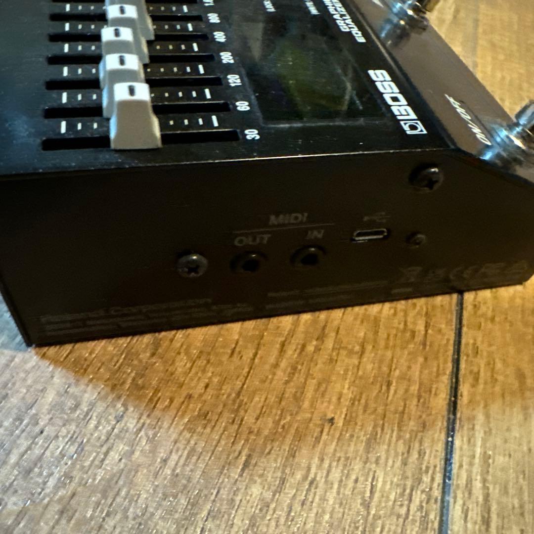 BOSS グラフィックイコライザー EQ-200