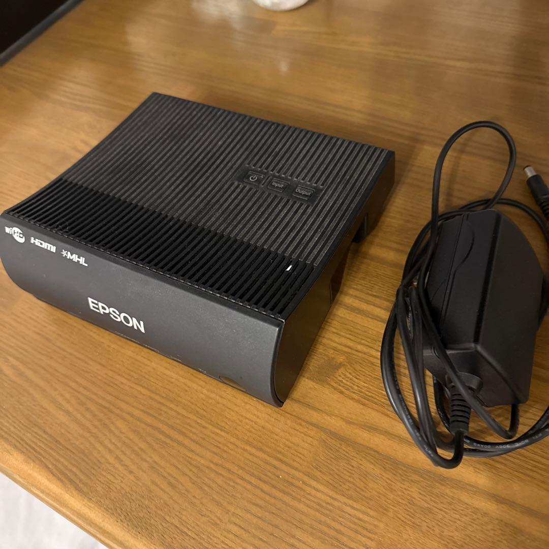 EPSONプロジェクター フルHD EH-TW6700W 296時間のみ使用 プロジェクター