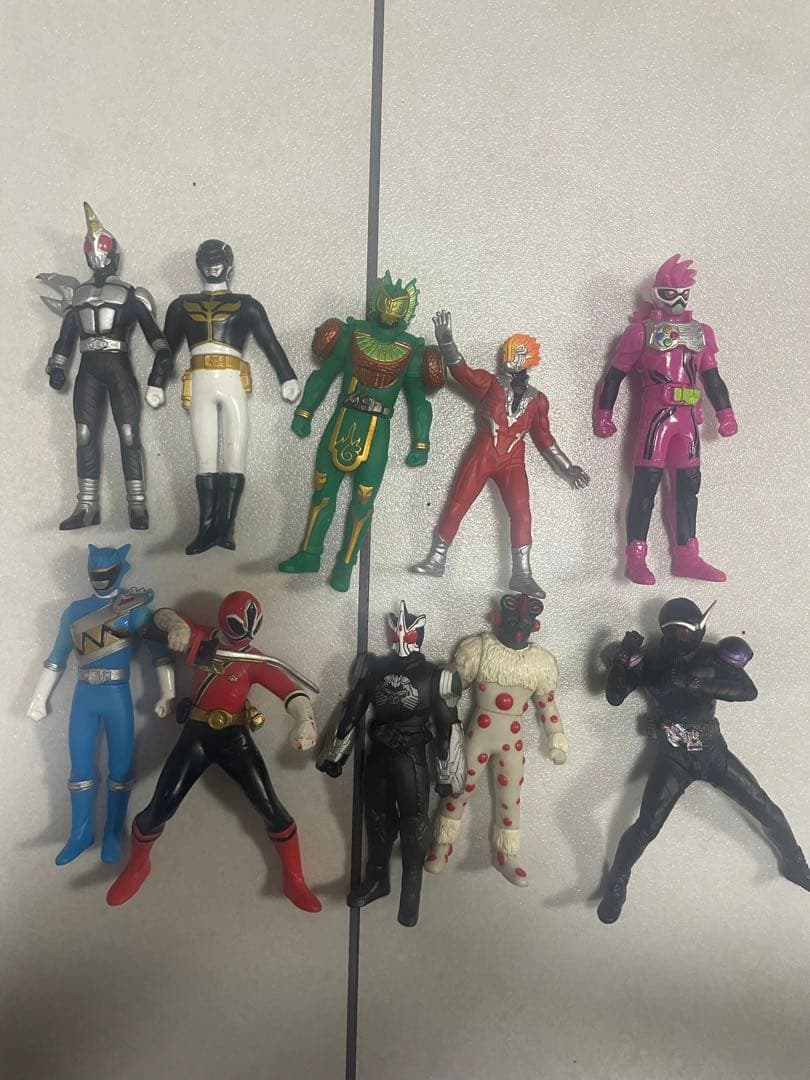 仮面ライダーなど165体