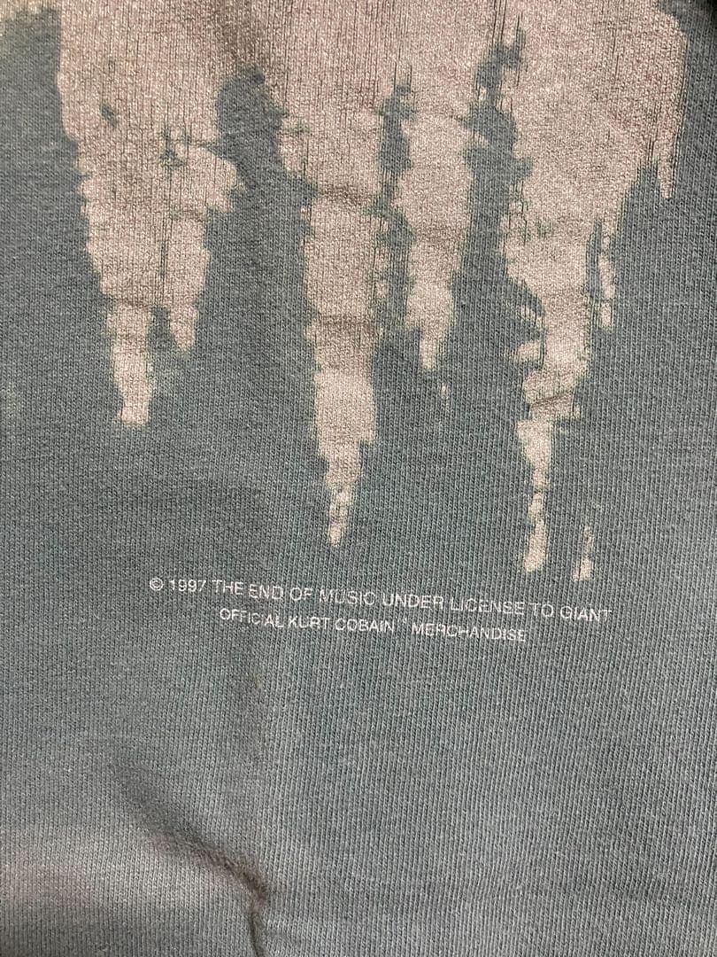  Cobain Tシャツ 公式