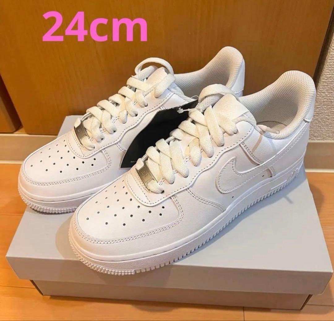 Nike Air Force 1 ホワイト 24cm NIKE AIR FORCE 1 '07 CRAFT WHITE/WHITE-SUMMIT WHITE-VAST GREY 20FA