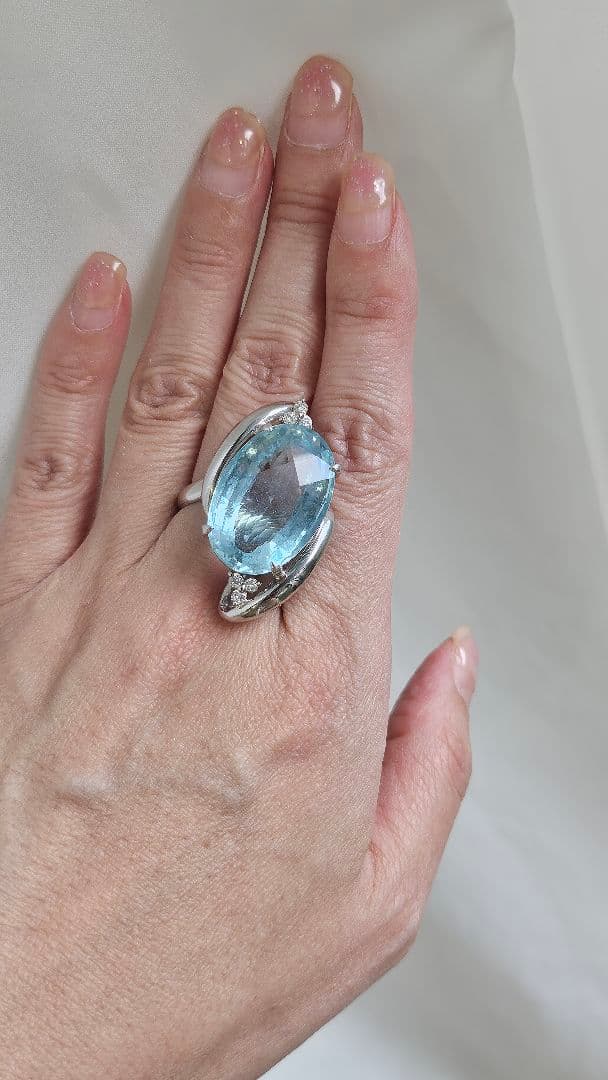 大粒アクアマリンリング 24.44ct pt900 指輪 高級ジュエリー 希少