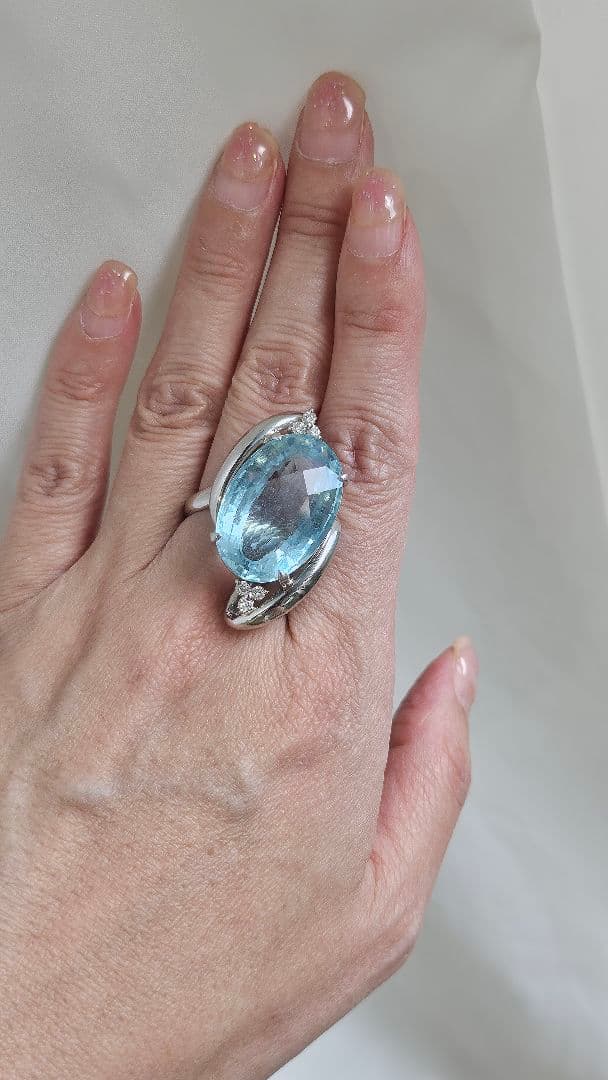 大粒アクアマリンリング 24.44ct pt900 指輪 高級ジュエリー 希少