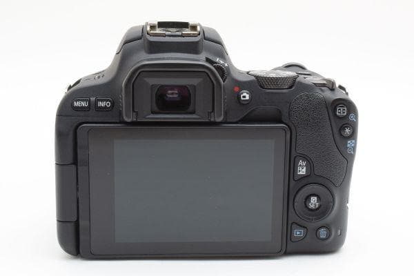 キャノン Canon EOS Kiss X9レンズセット《ショット数7587回》