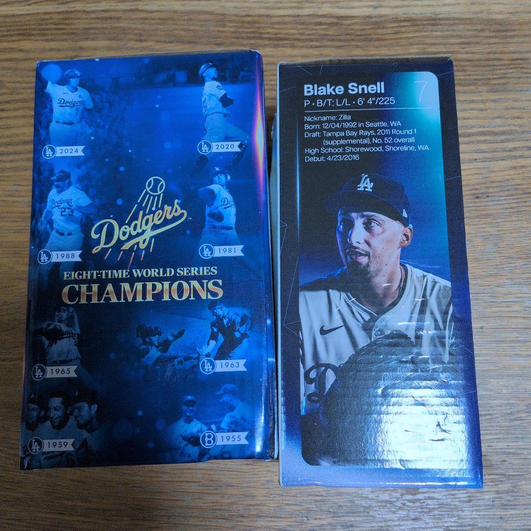 2024 ロサンゼルス・ドジャース トロフィー&スネルフィギュア - メルカリ