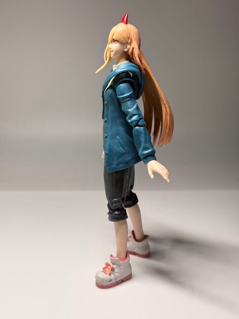 s.h.figuarts チェンソーマン　パワー