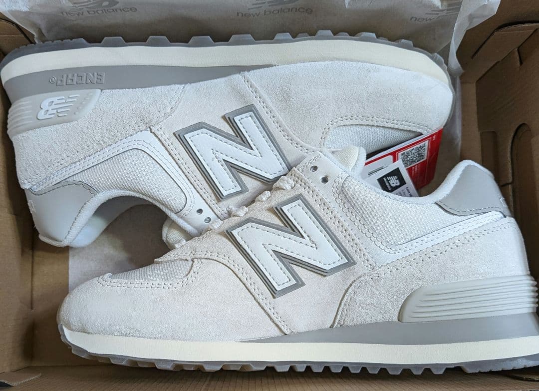 ともちん【新品】ニューバランスNew Balance574 25.0cm