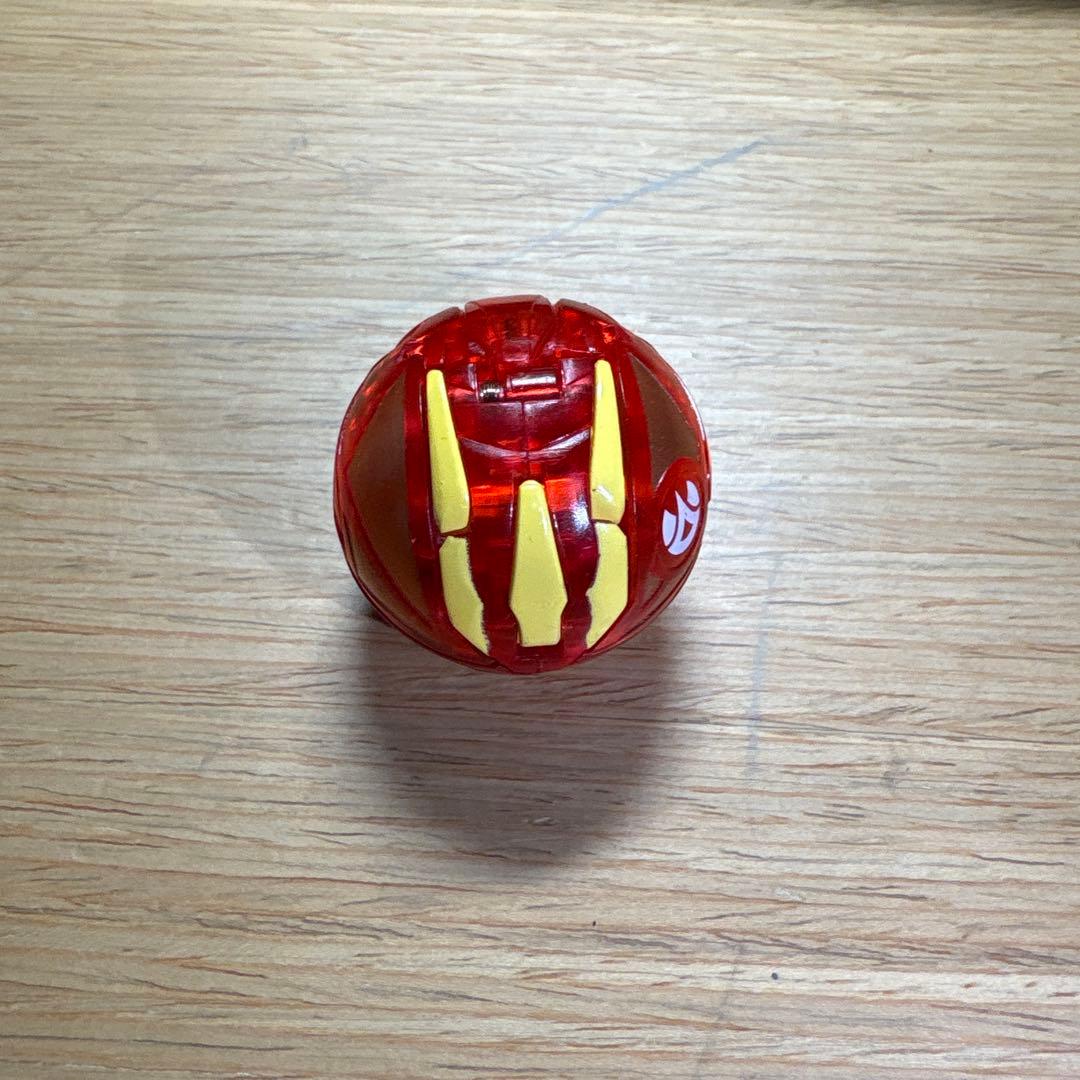 爆丸　クロスドラゴノイド　クリア　限定　カード付き　最終値下げ