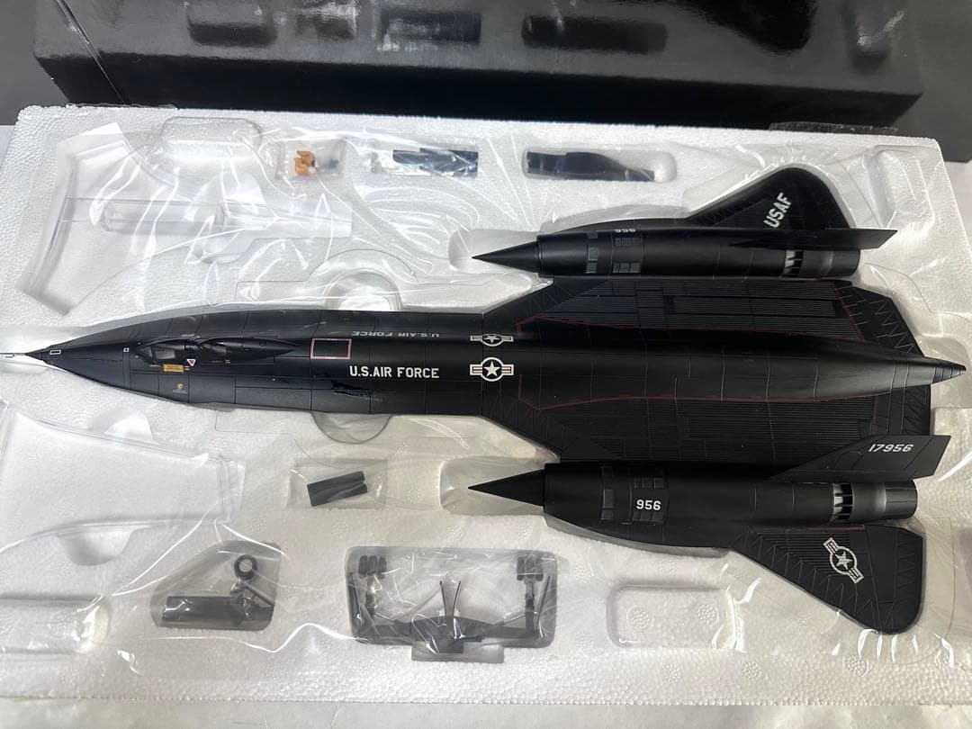 センチュリーウィングス 1/72 SR-71 ブラックバード 米空軍 CenturyWings 1/72 (ダイキャスト製) SR-71A ブラックバード アメリカ
