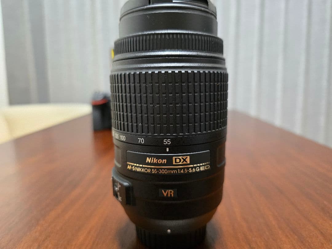 レンズ(ズーム) Nikon AF-S DX NIKKOR 55-300mm F4.5-5.6G AF-S DX NIKKOR 55-300mm f/4.5-5.6G ED VR 中古価格比較 - 価格.com