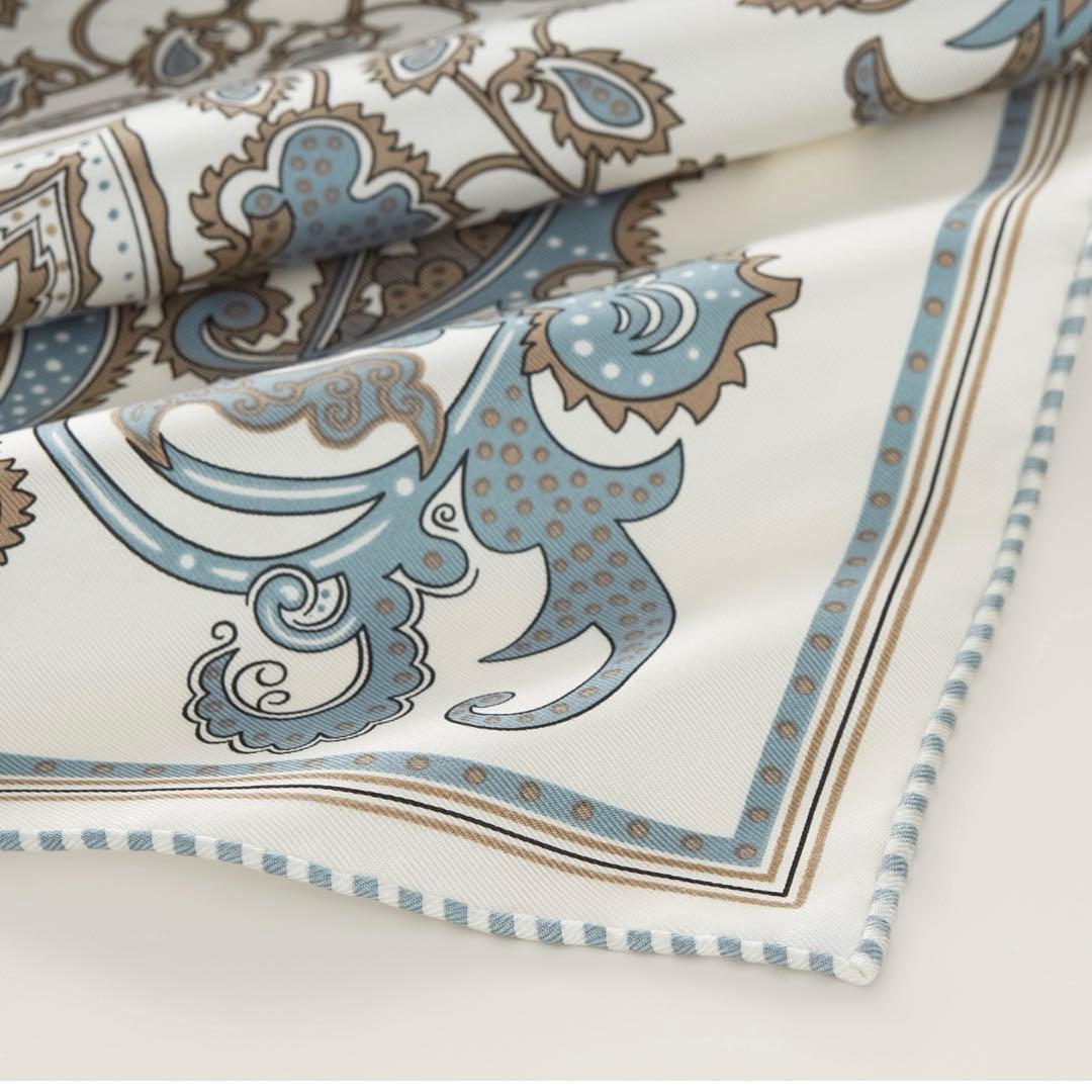 エルメス スカーフ55 シルクバンダナ 《H・アンリュミネ》