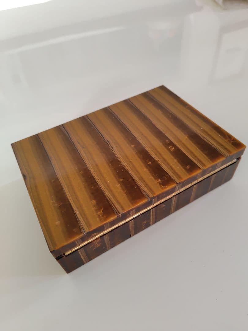 希少なタイガーアイ、虎目石の小筥 最高級 AAA グレード ビッグタイガーアイ（虎目石）16mm ブレスレット