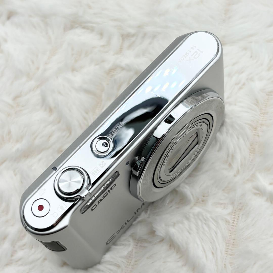 美品・動作良好✨ CASIO EXILIM EX-ZS210 シルバー - メルカリ