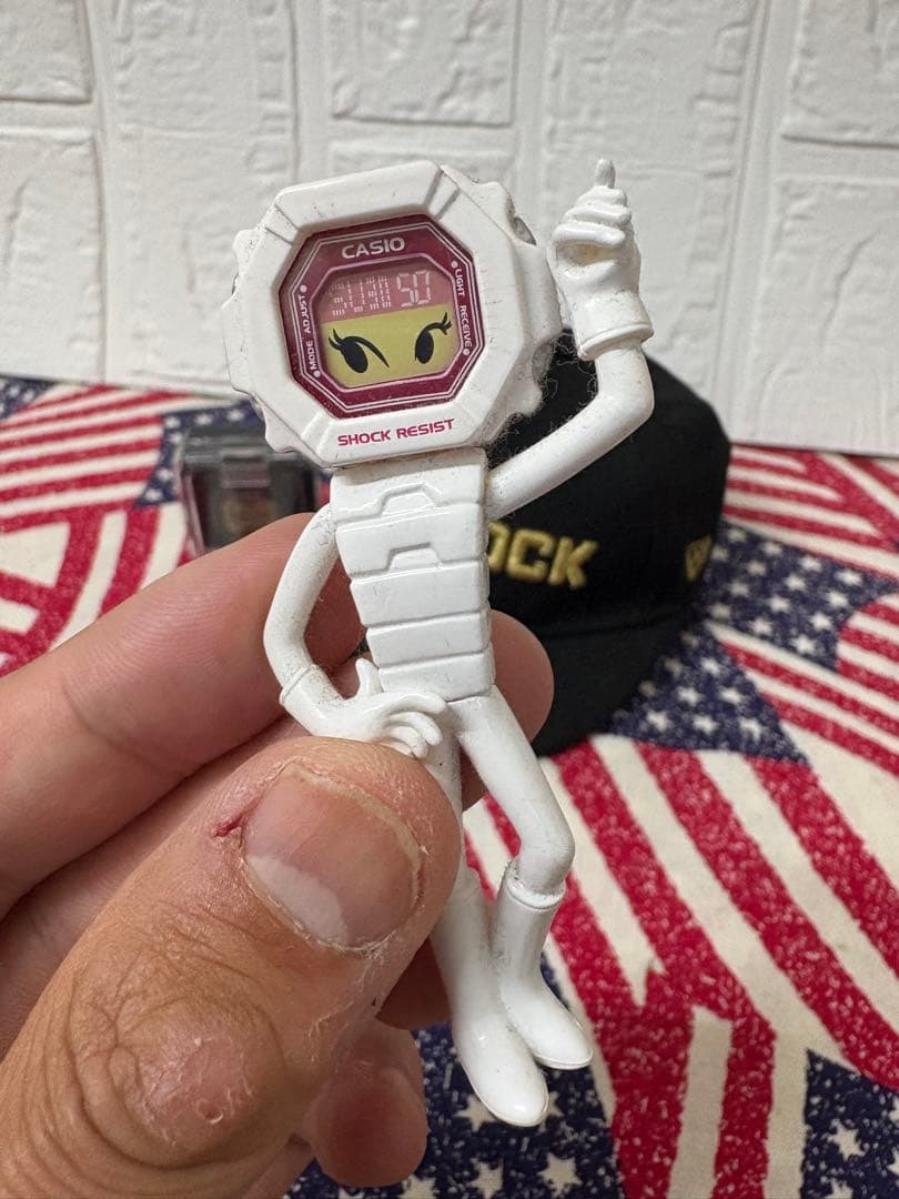 ٩( ᐛ )وG-SHOCKフィギュア&ノベルティ5点セット☆台座欠品(^_-)