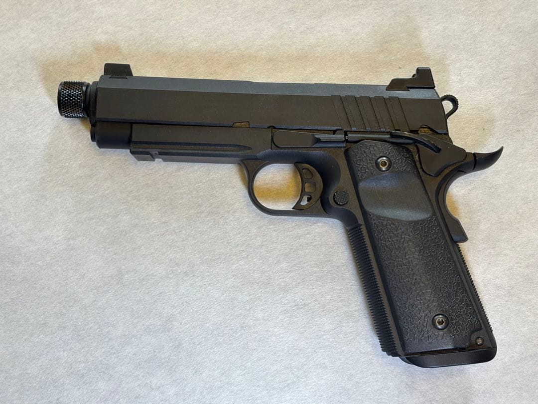 バトン BN-SILENT HAWK CO2GBB