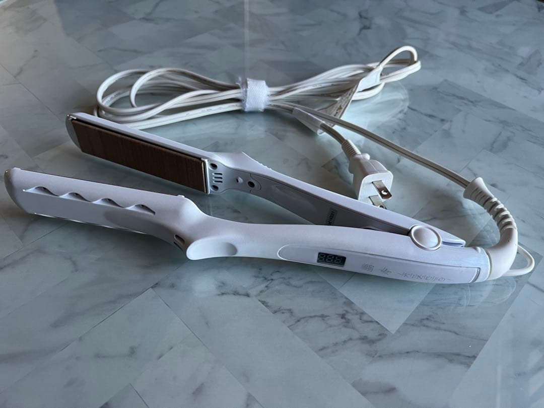 絹女 KINUJO LM-125 ストレートヘアアイロン KINUJO ストレートヘアアイロン 絹女~KINUJO~ LM-125 の通販